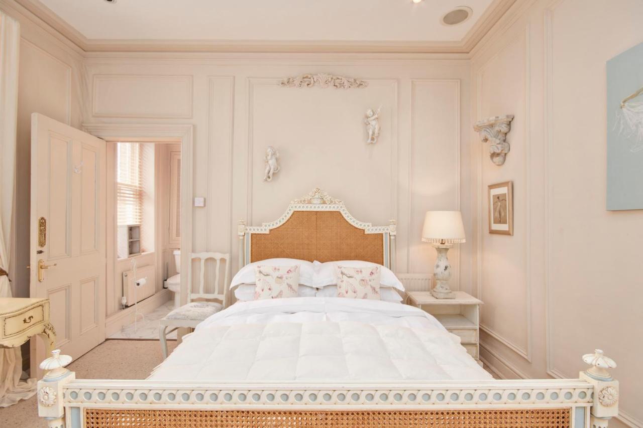 The Stunning French Boudoir Of Harrogate Apartment Exterior photo