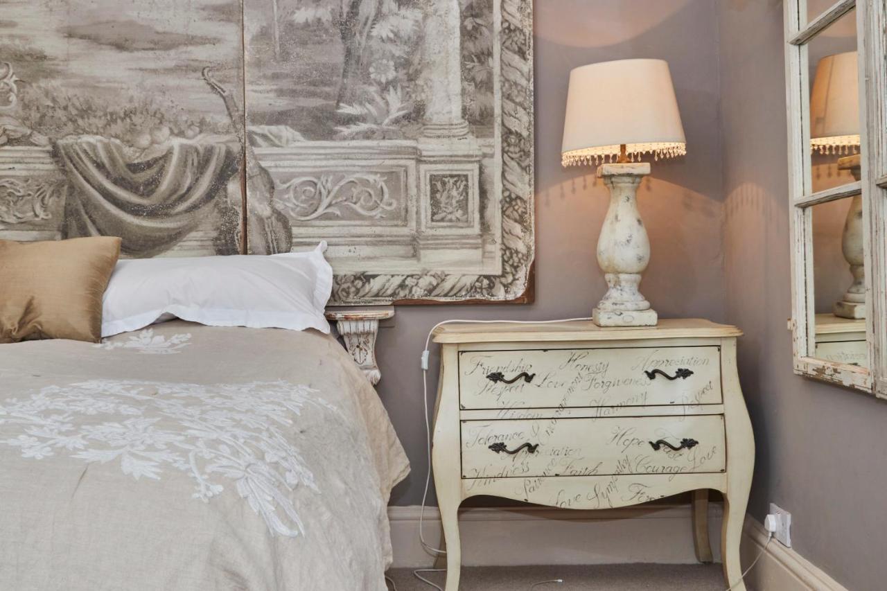 The Stunning French Boudoir Of Harrogate Apartment Exterior photo